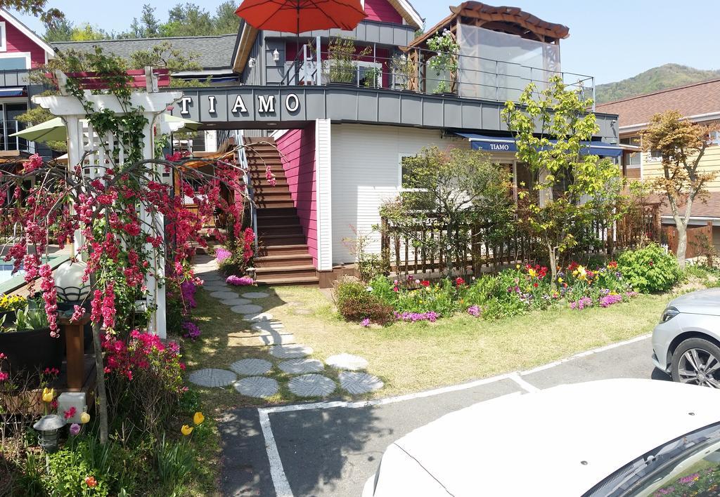 Gyeongju Tiamo Pension Exteriör bild